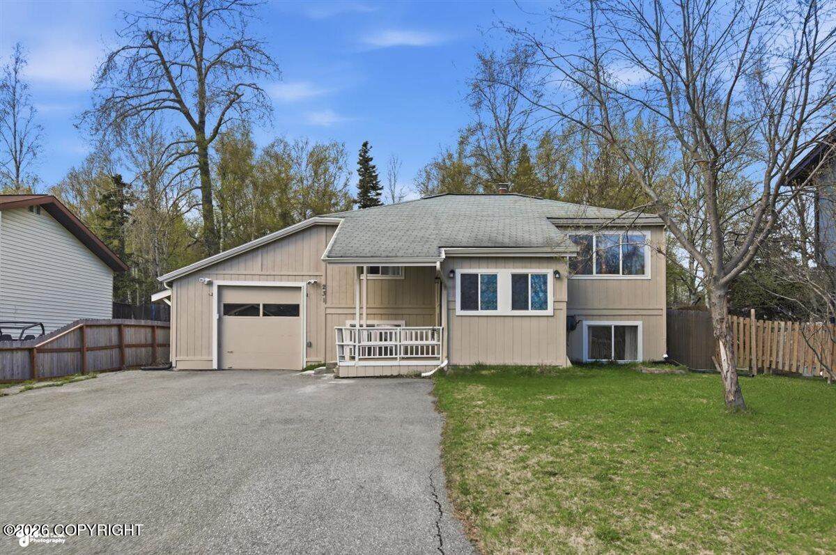 231 Ellen Circle - Photo 1