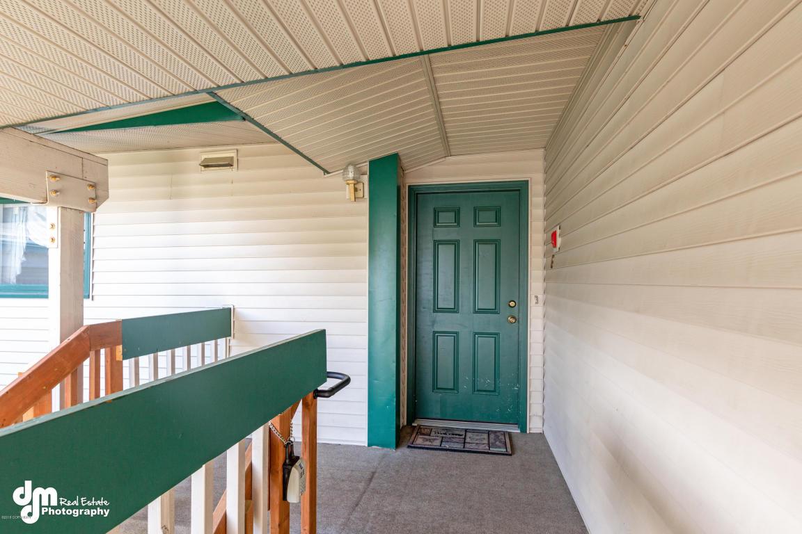 1542 Northview Drive - Photo 1