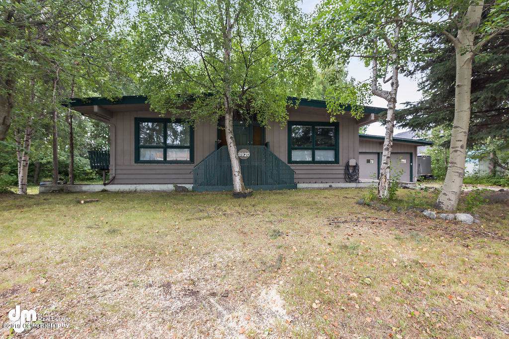 8920 Lakehurst Drive - Photo 1