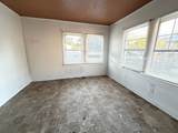 1502 Roosevelt Avenue - Photo 4