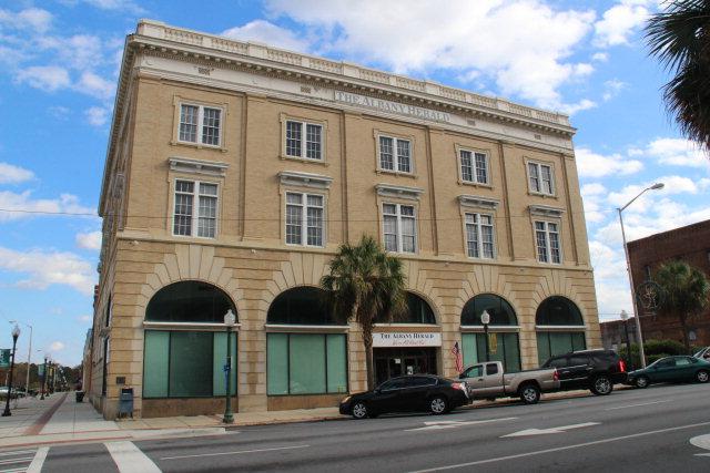 126 N Washington Street - Photo 1