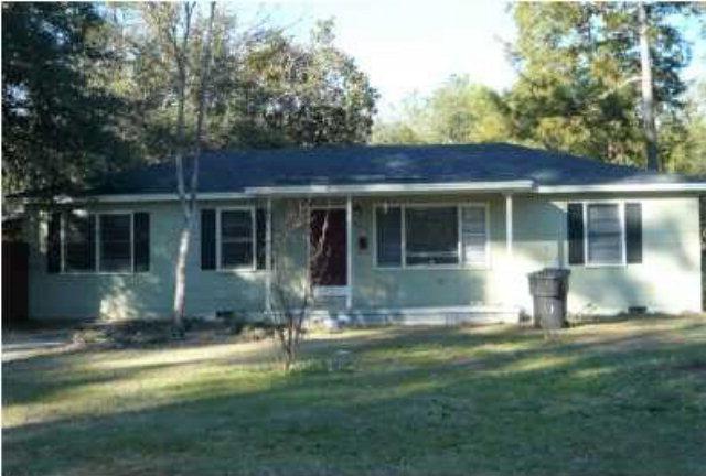 909 Seventeenth Ave - Photo 1