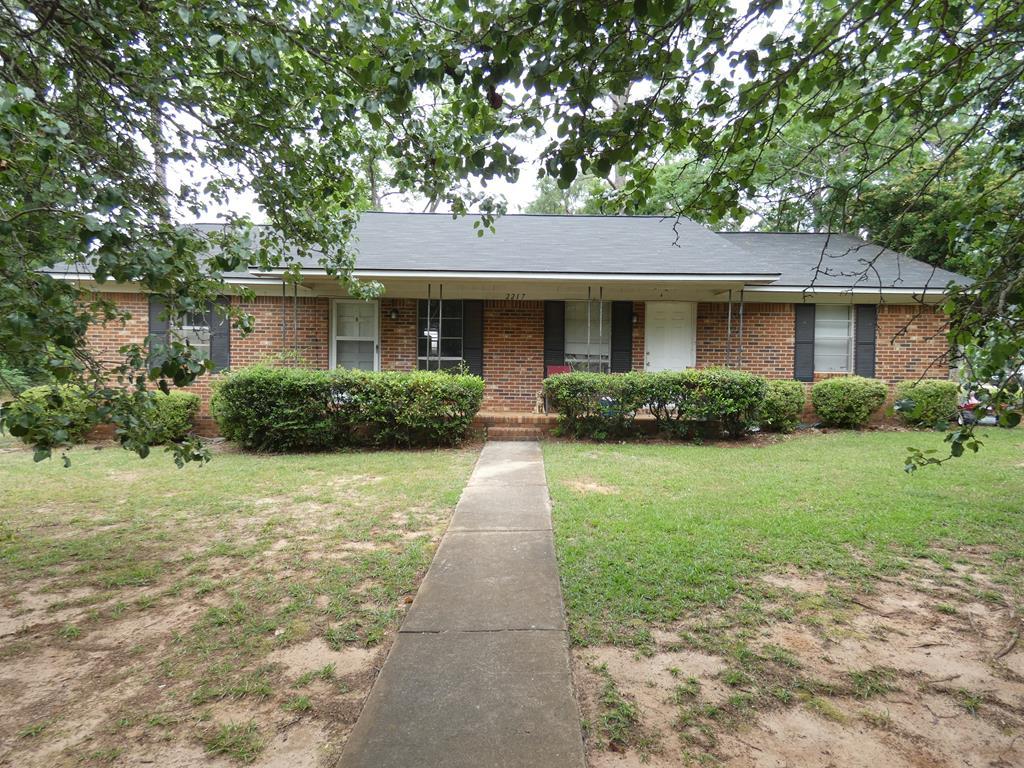 2217 Little John Ln - Photo 1