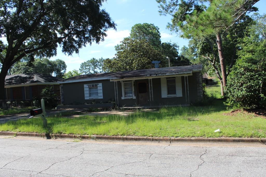 1502 Lincoln - Photo 1