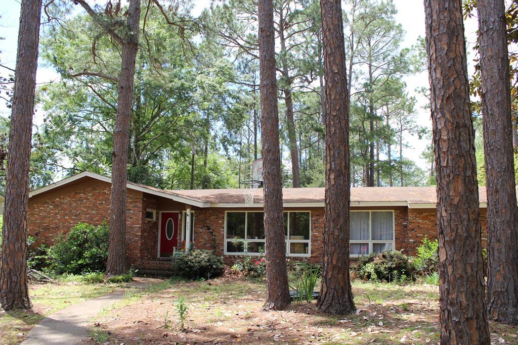 605 Summit Drive - Photo 1