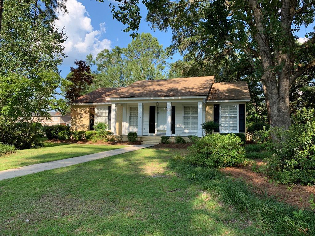 1808 Edgewood Ln - Photo 1
