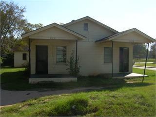 712 Burke - Photo 1