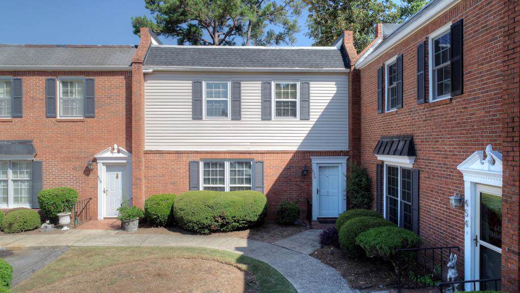 456 Kingswood Court - Photo 1