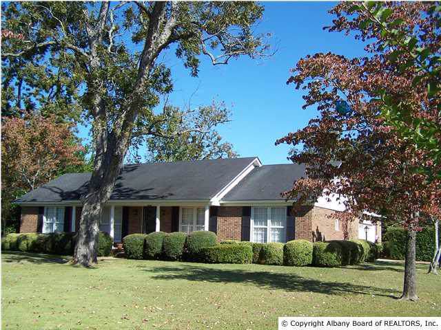 2400 Nottingham Way - Photo 1