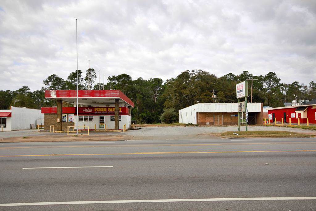 705 Slappey Blvd S - Photo 1