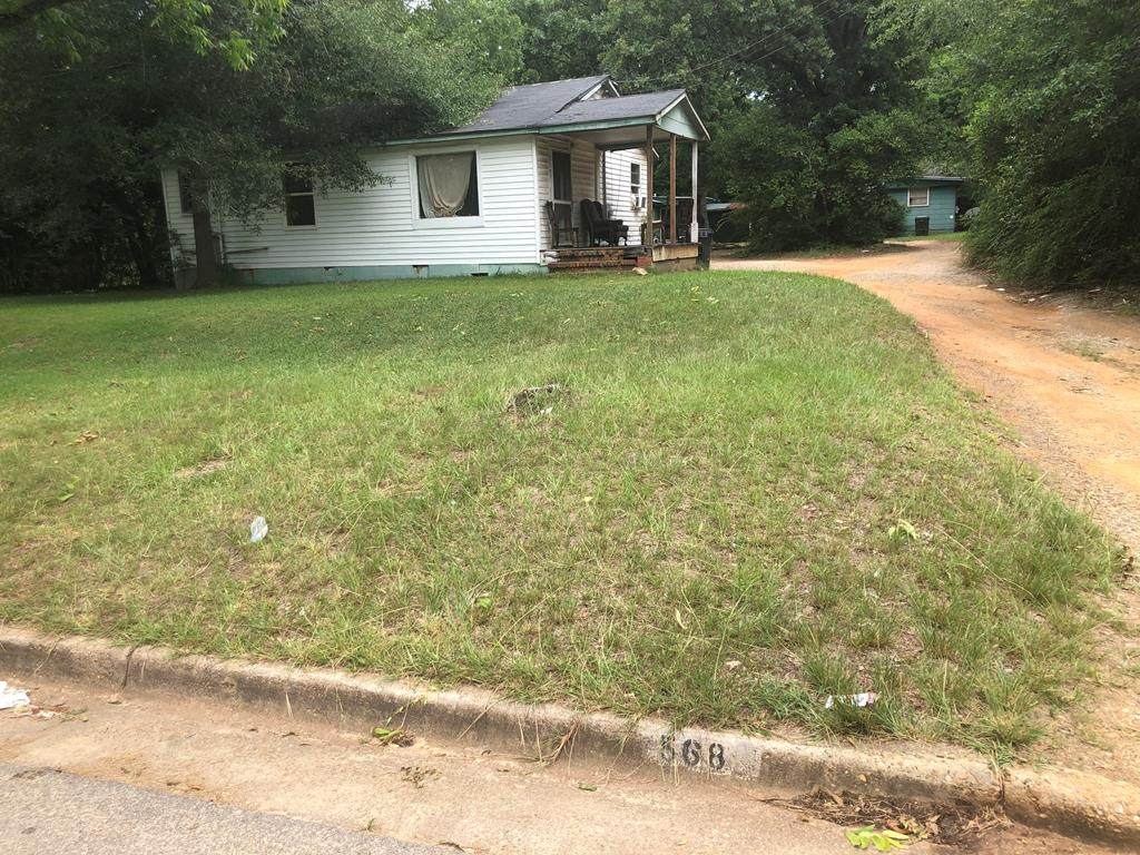 568 College Street Ne - Photo 1
