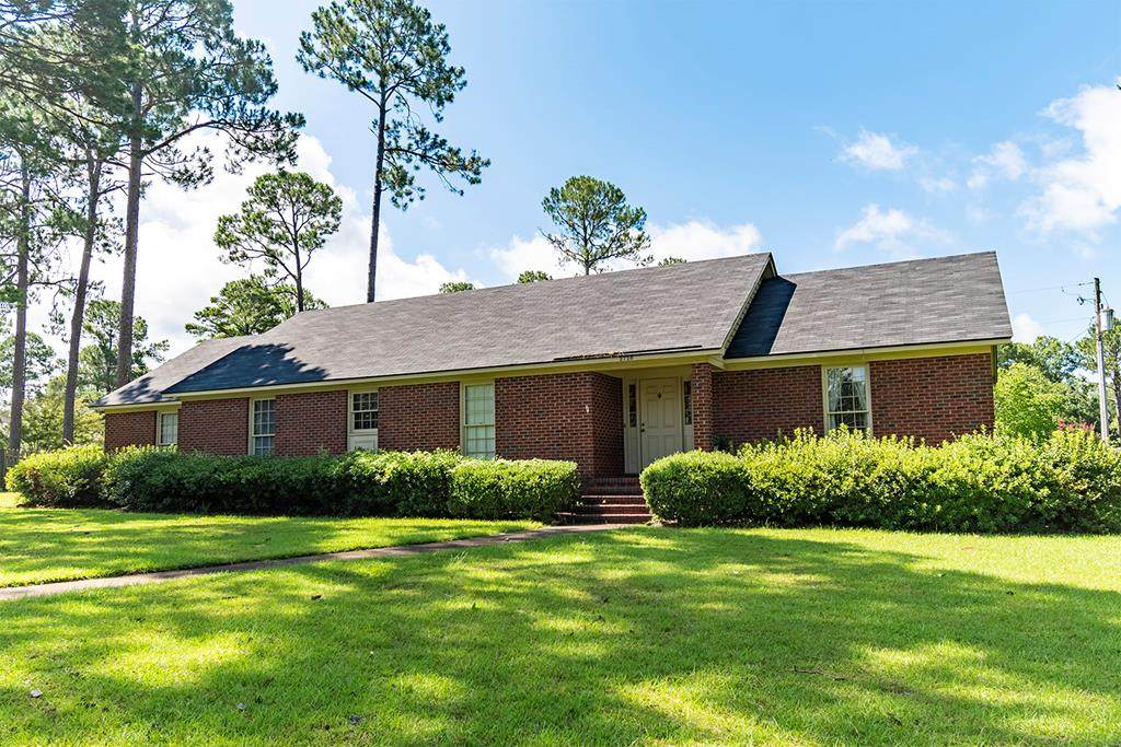 2728 Westgate Dr - Photo 1