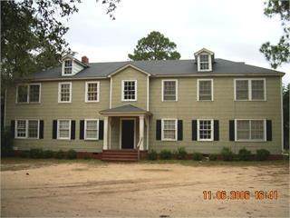 929 Residence Avenue W - Photo 1