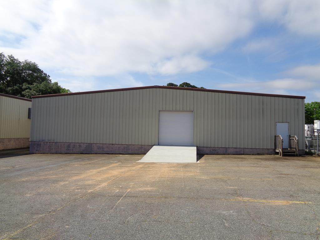 1908 Slappey Blvd N - Photo 1
