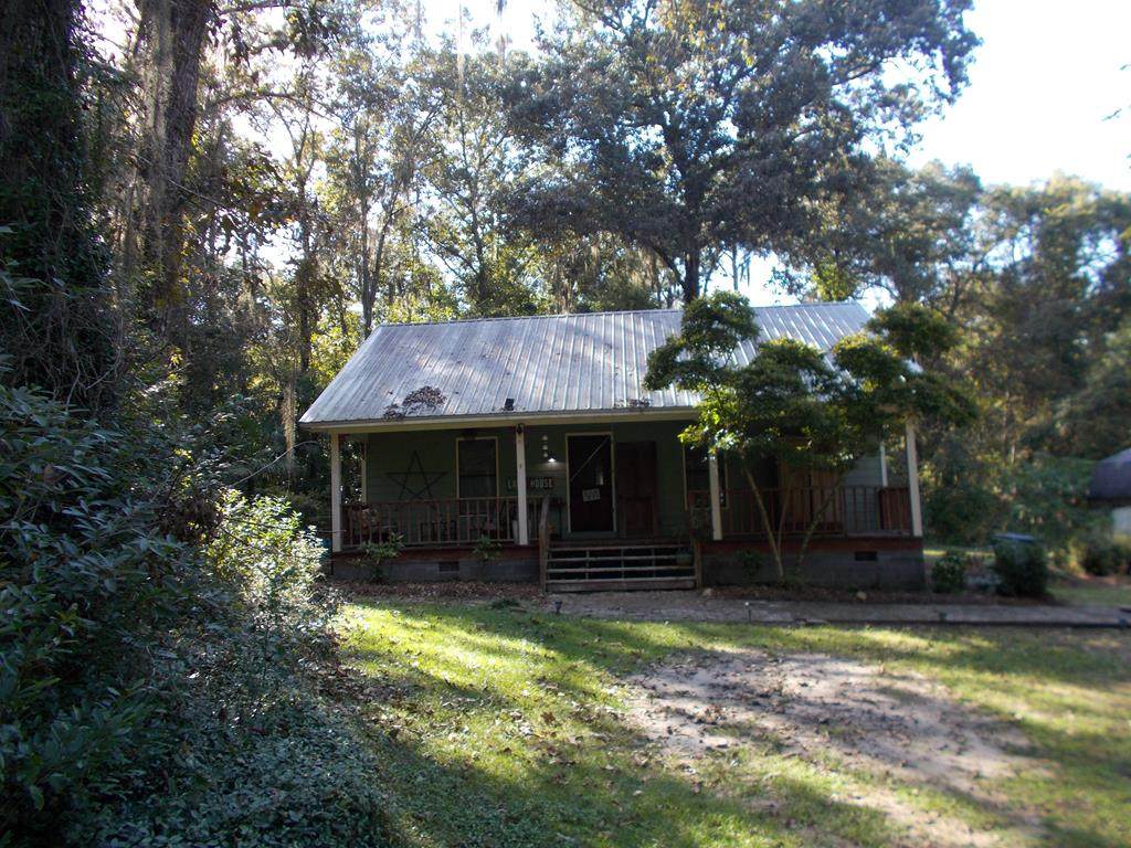 418 Flintside Drive - Photo 1