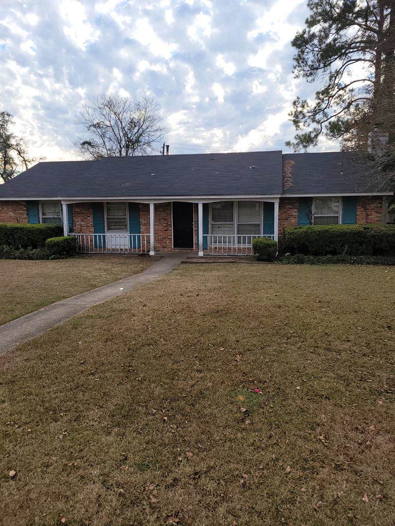 501 Endicott Lane - Photo 1