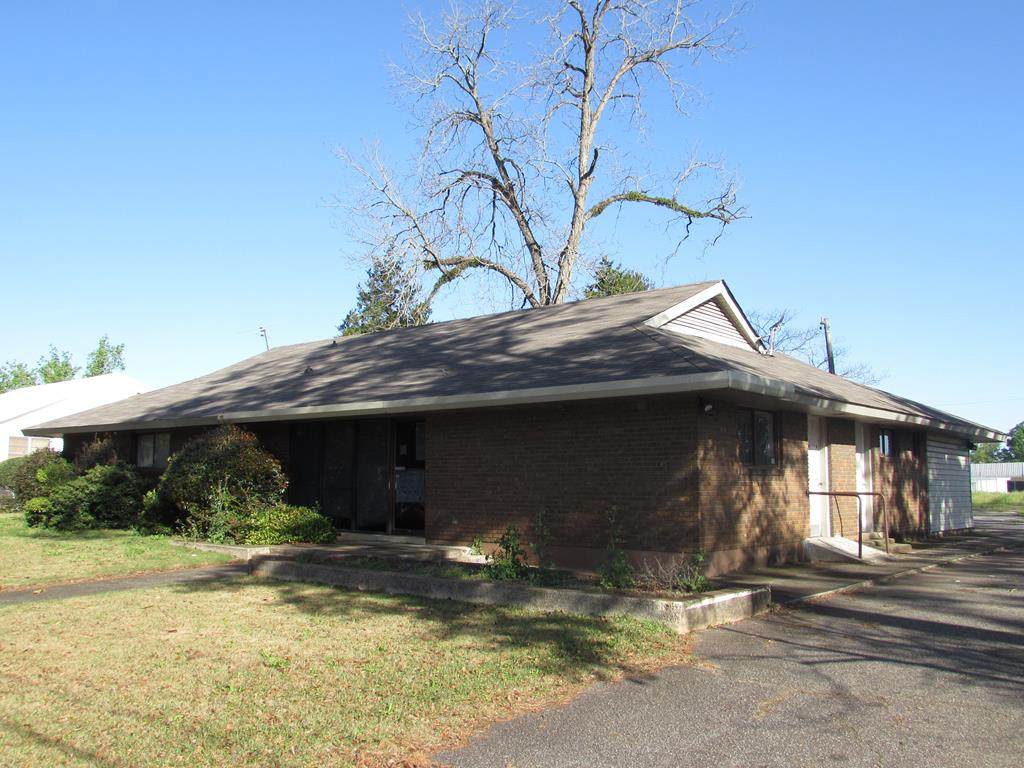 61 Perry St - Photo 1