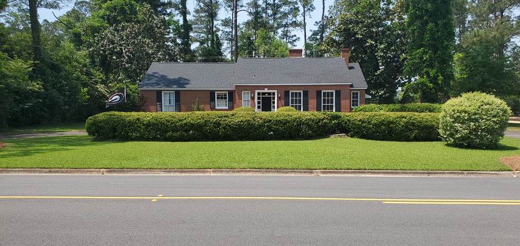 1219 Hilltop - Photo 1