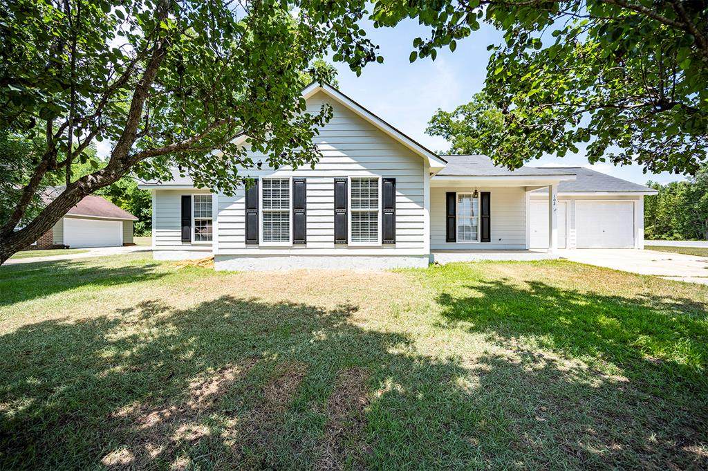 102 Springdale Drive - Photo 1