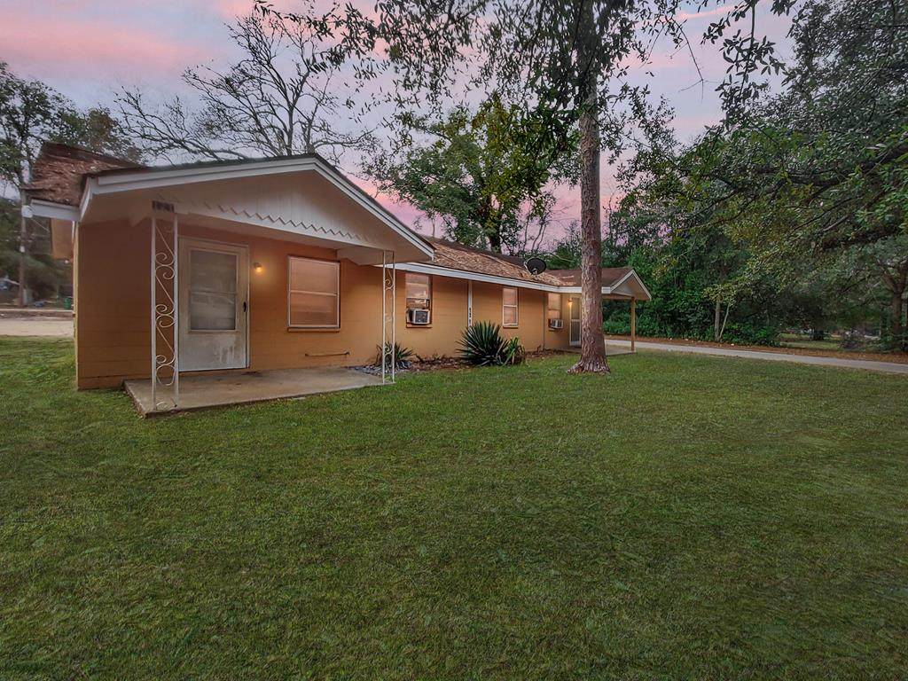 1214 Gillespie Avenue - Photo 1