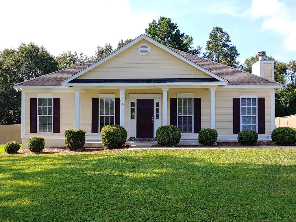 800 Shamrock - Photo 1