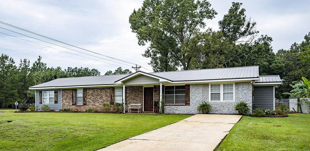 101 Lexington Drive - Photo 1