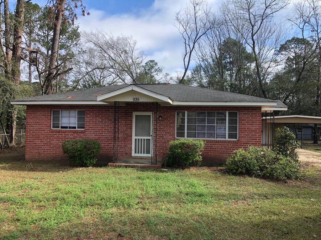935 Crawford - Photo 1