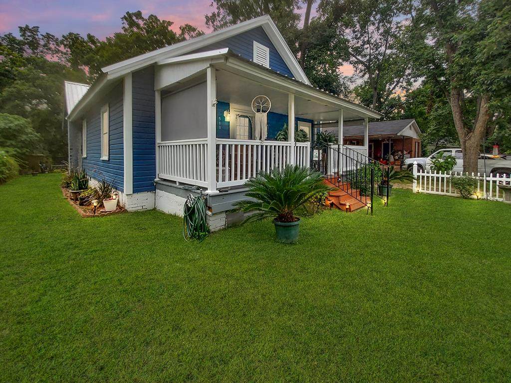 510 Tenth Ave - Photo 1