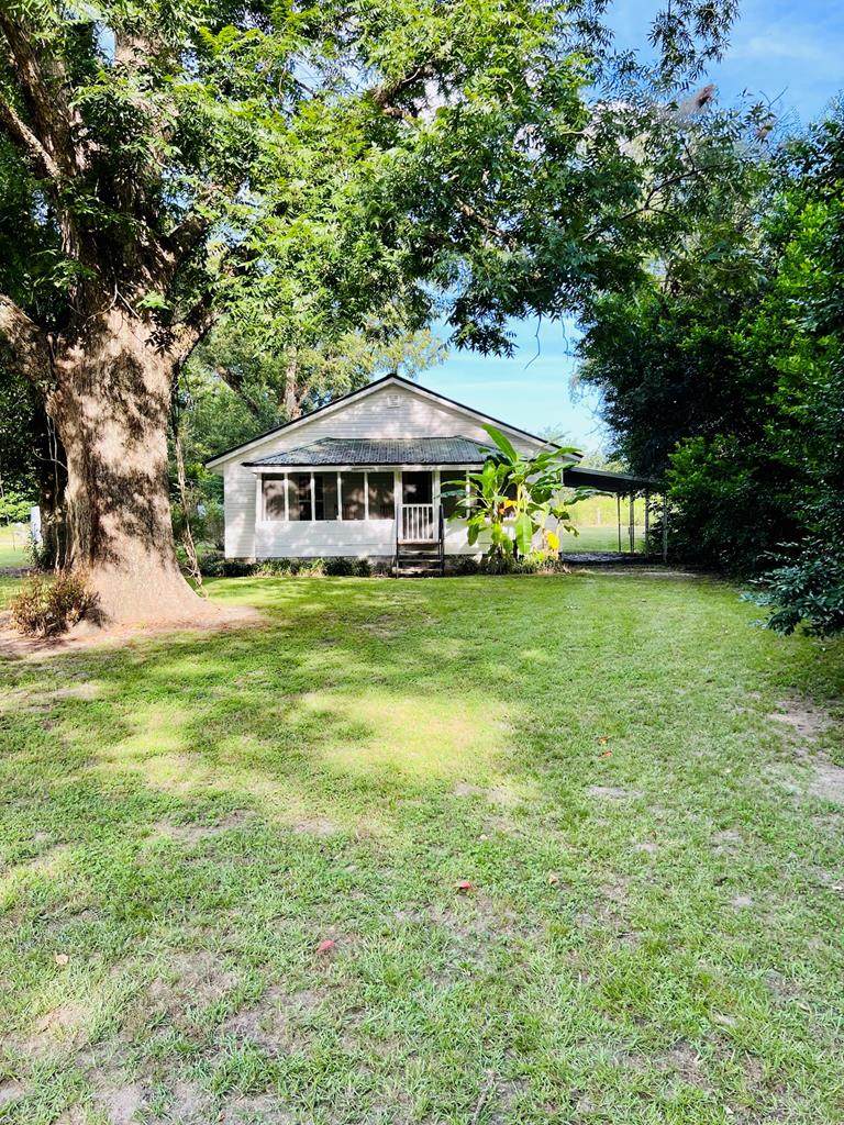6640 River Road - Photo 1