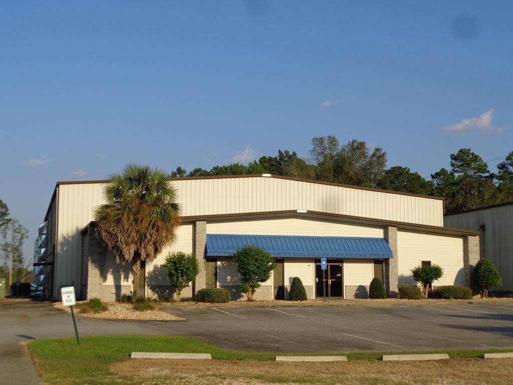404 Westover Blvd - Photo 1