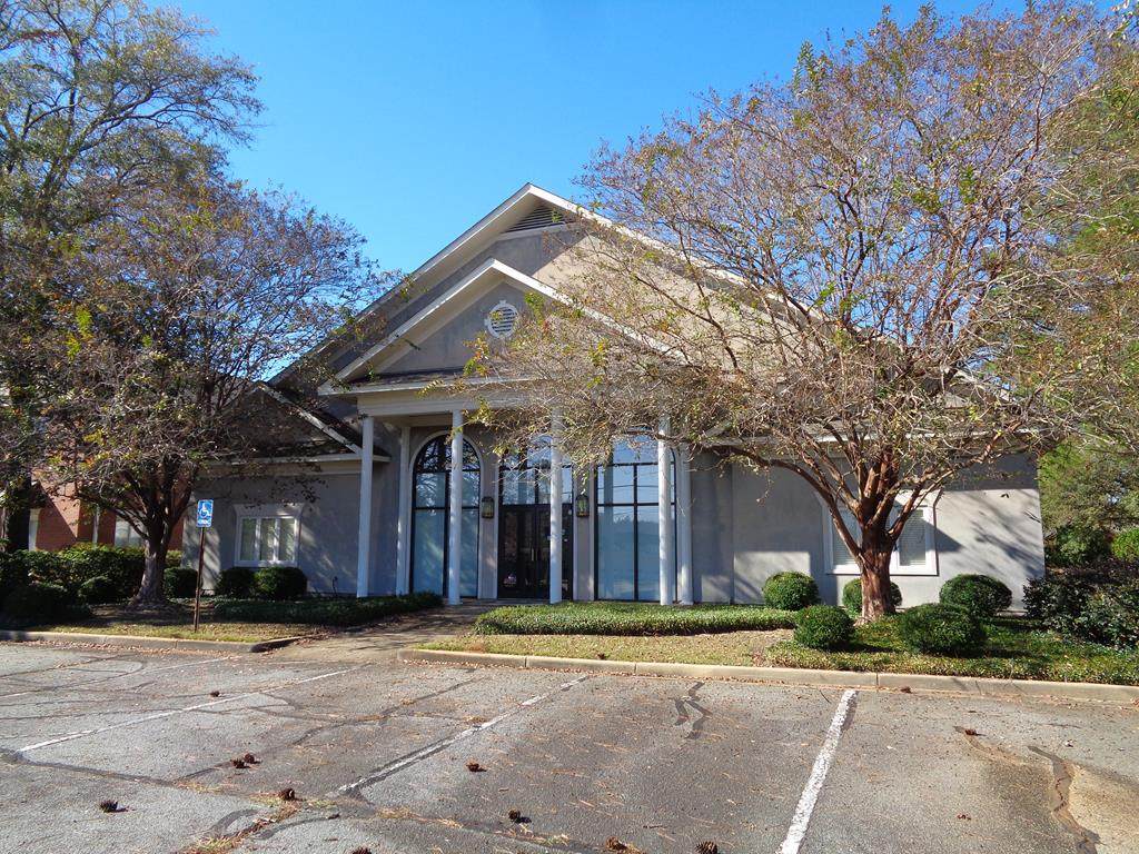 2417 Westgate Dr - Photo 1