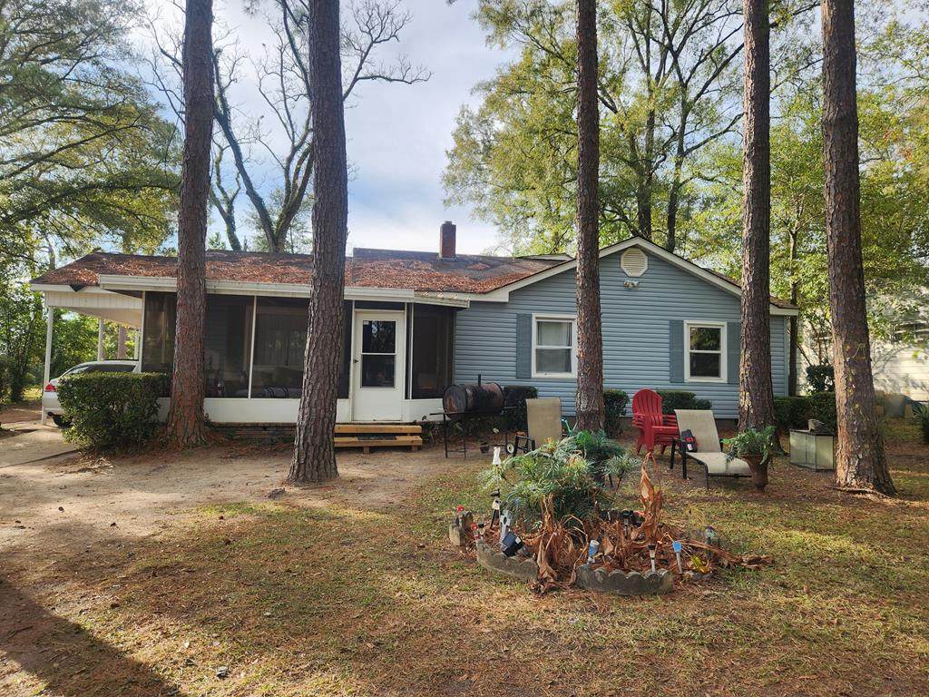 203 Valencia Drive - Photo 1