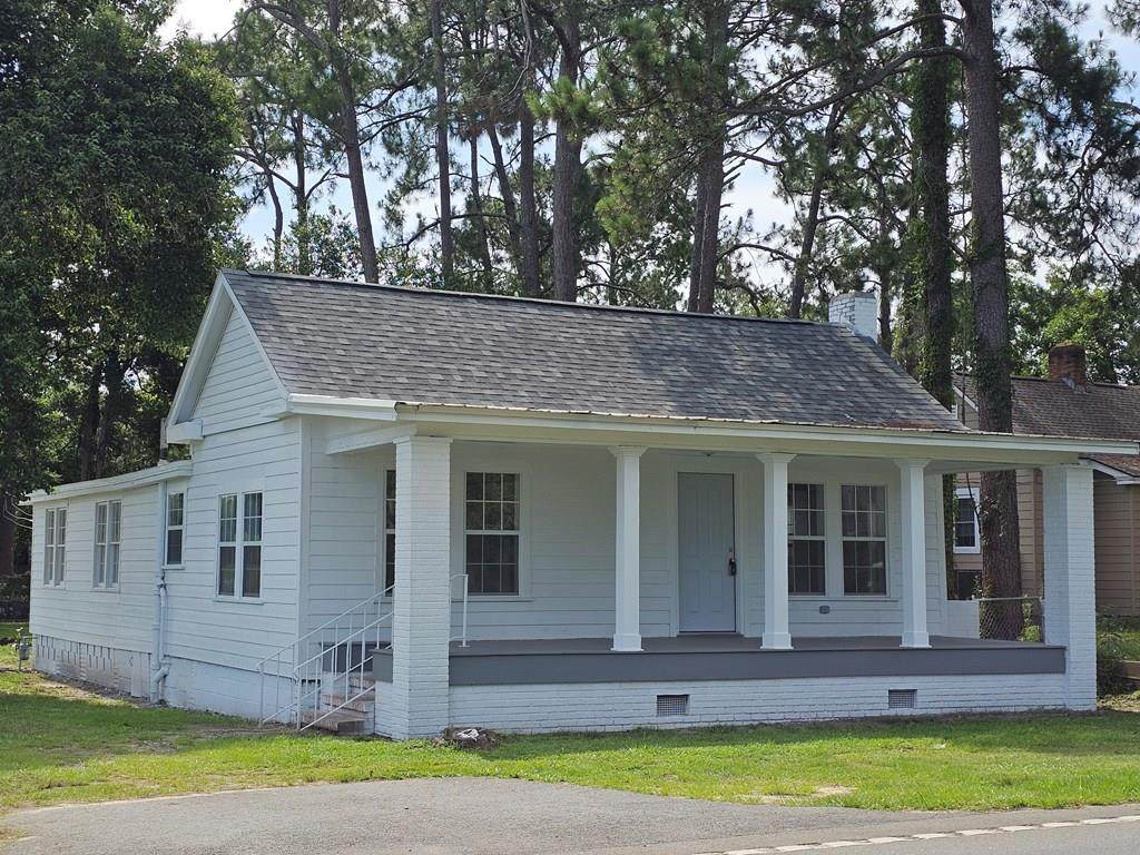 64 Scott Street N - Photo 1