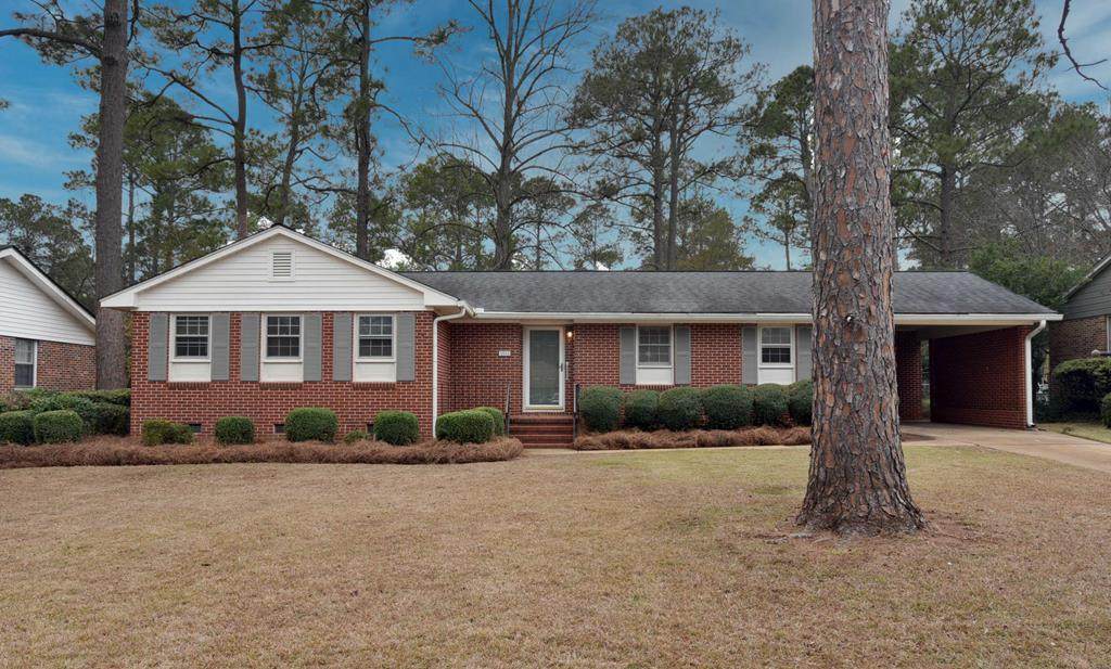 1811 Lakeridge Drive - Photo 1