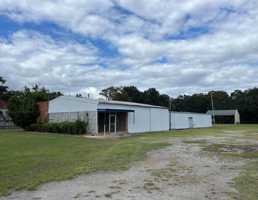 535 Newton Road - Photo 1