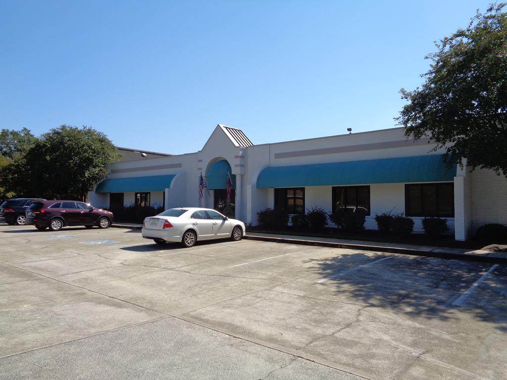 2410 Westgate Dr - Photo 1