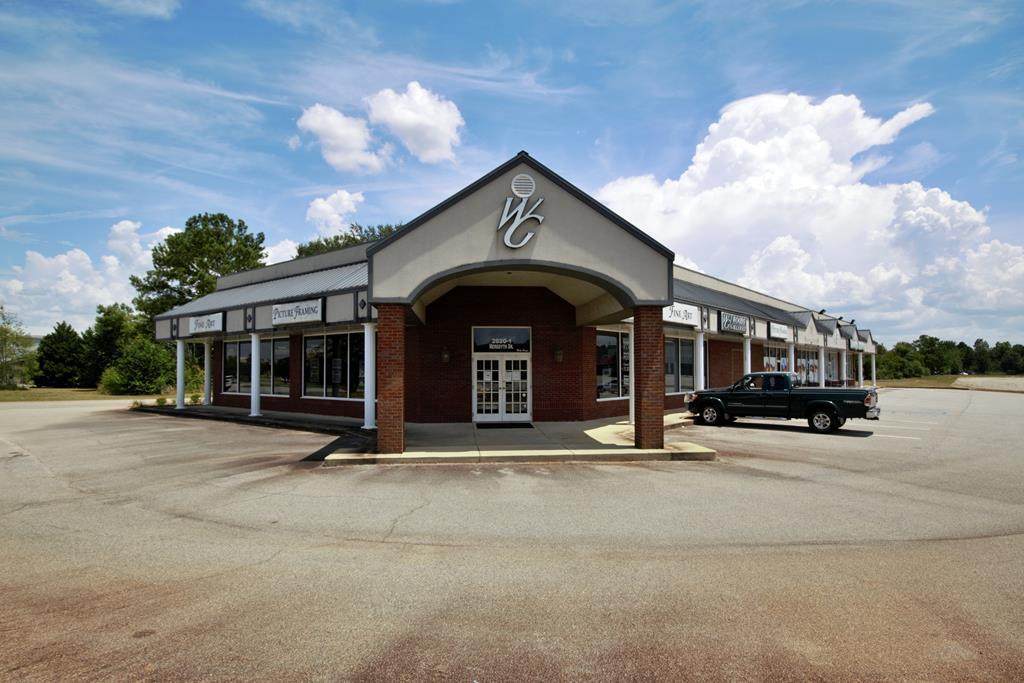 2820 Meredyth Dr - Photo 1