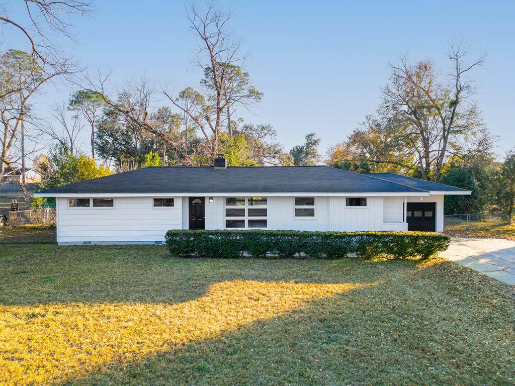 304 Elizabeth Ave - Photo 1