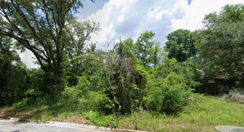 603 Gordon Avenue W - Photo 1