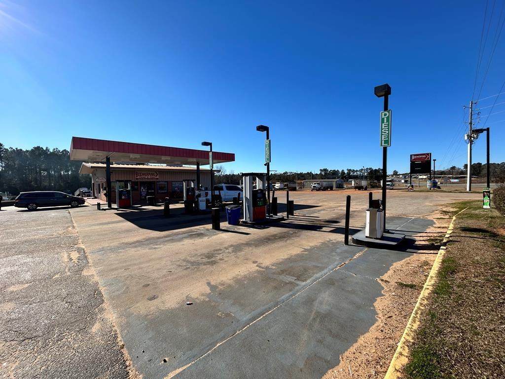 1920 Hwy 82 - Photo 1