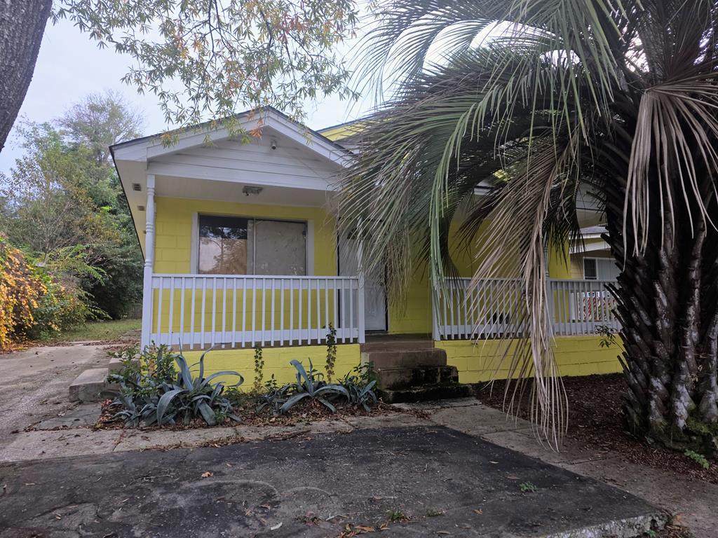 504 Cherry Avenue - Photo 1