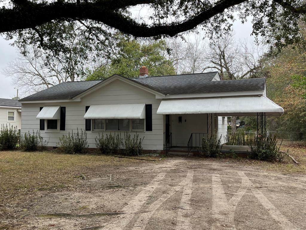 1007 Tenth Ave - Photo 1