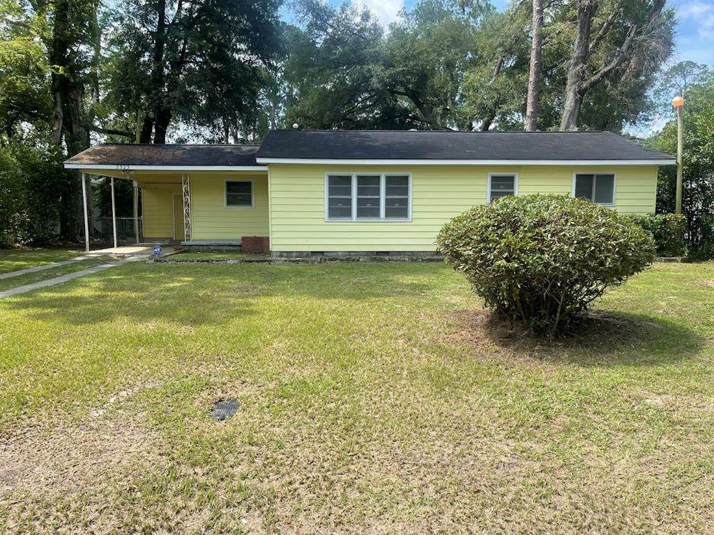 2523 Cherokee Drive - Photo 1