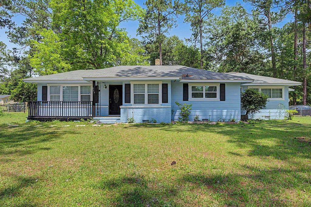 939 Crawford - Photo 1