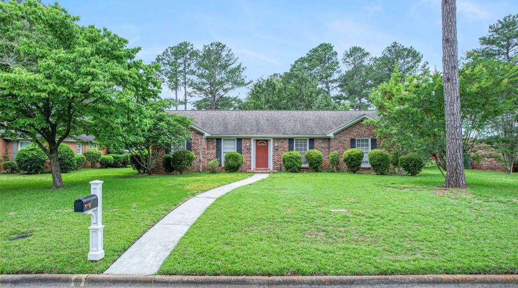 1607 Northwood Drive - Photo 1