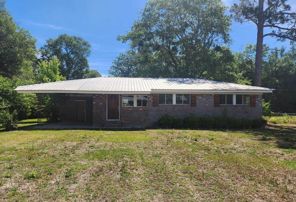 385 Laurel Lane - Photo 1