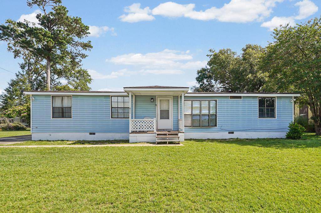 611 Heartwood Lane - Photo 1