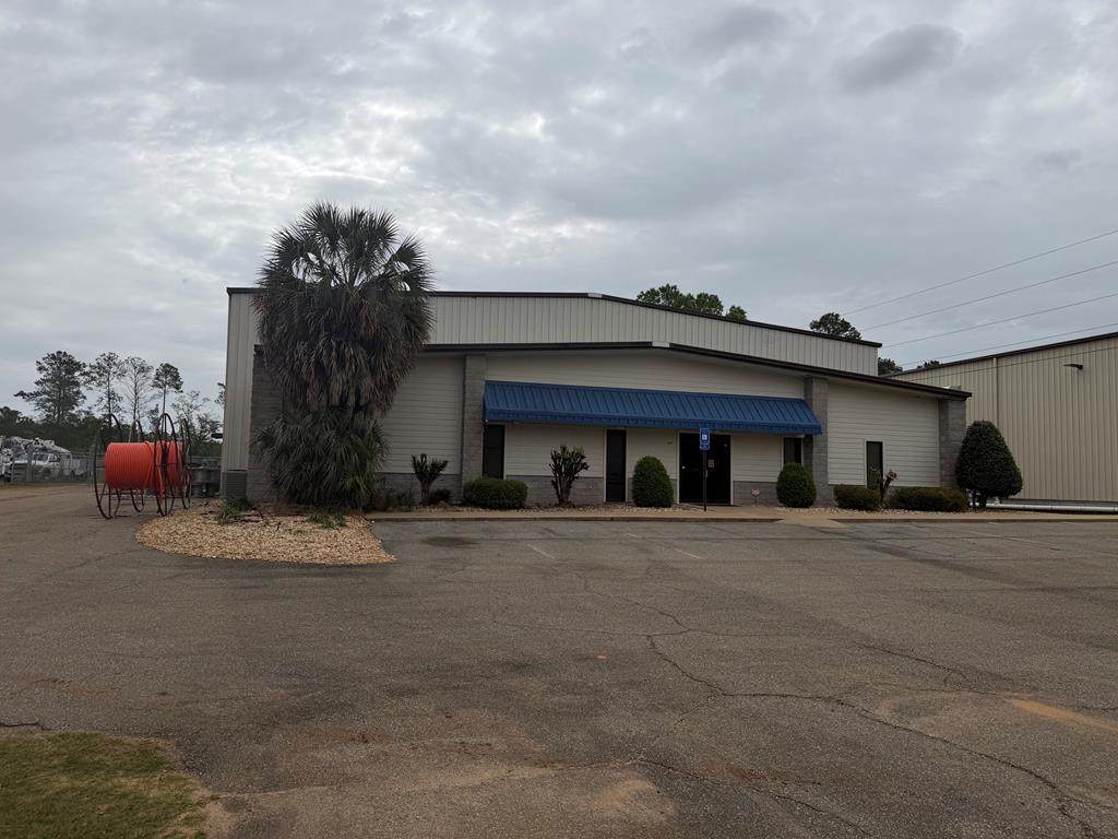 404 Westover Blvd - Photo 1