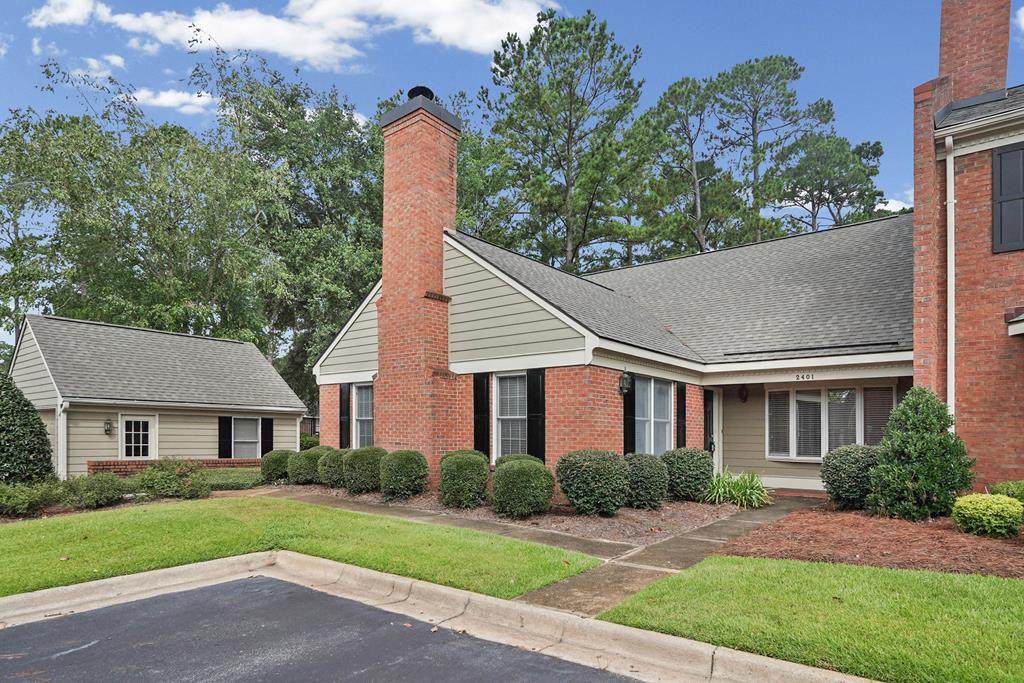 2401 Tuxedo Place - Photo 1