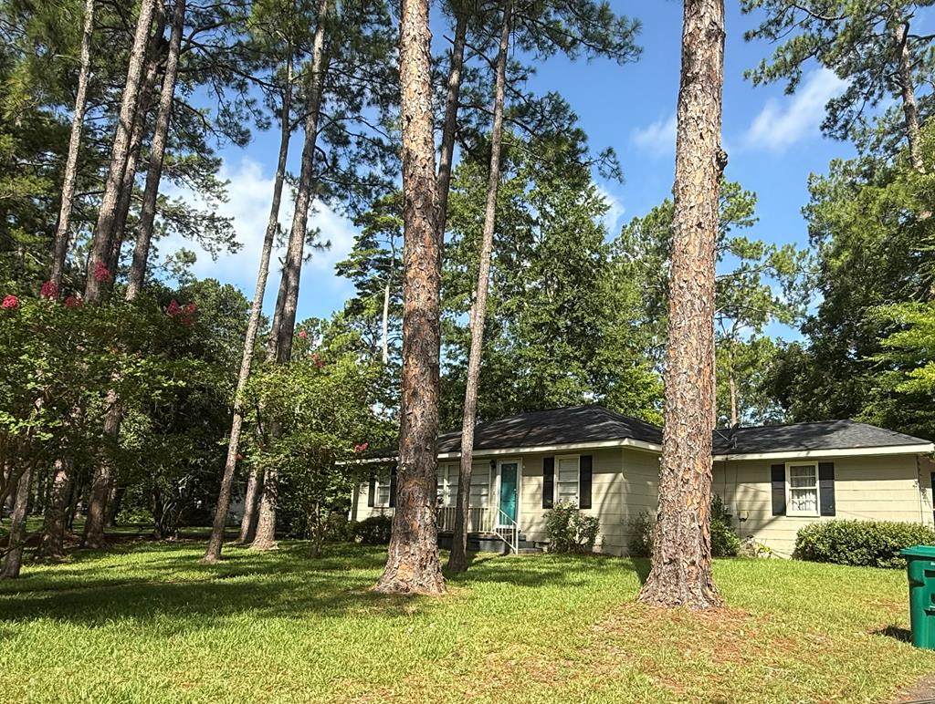 1031 Summit Drive - Photo 1